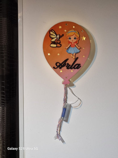 Lampada in legno forma palloncino